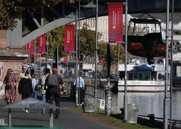 Frankfurt Impressionen 05.10.2026 Die 78. Frankfurter Buchmesse öffnet am 7.10. (Mittwoch) für Fachbesucher und ab 9.10. (Freitag) für das breite Publikum aus der ganzen Welt ihre Tore. Piblikumsprogramm im Ehrengast Pavillon von Tschechien. Zu Gast sind promintente Autoren und Content Creator mit Lesungen und Interviews sowie Signierstunden Frankfurt (Main) Hessen Deutschland