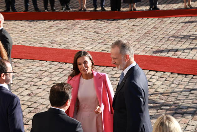 October 6, 2026, Espoo, Espoo, Finland: President ALEXANDER STUBB and his spouse SUZANNE INNES-STUBB welcome King FELIPE VI and Queen LETIZIA of Spain during the official welcoming ceremony marking the start of the royal couple s state visit to strengthen bilateral relations. Espoo Finland - ZUMAt172 20261006_zip_t172_001 Copyright: xJosexTabaresx