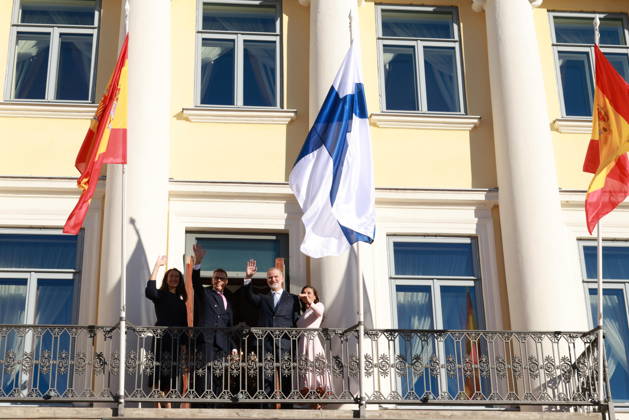 October 6, 2026, Espoo, Espoo, Finland: President ALEXANDER STUBB and his spouse SUZANNE INNES-STUBB welcome King FELIPE VI and Queen LETIZIA of Spain during the official welcoming ceremony marking the start of the royal couple s state visit to strengthen bilateral relations. Espoo Finland - ZUMAt172 20261006_zip_t172_006 Copyright: xJosexTabaresx
