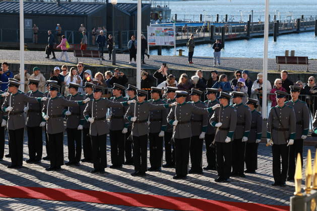 October 6, 2026, Espoo, Espoo, Finland: President ALEXANDER STUBB and his spouse SUZANNE INNES-STUBB welcome King FELIPE VI and Queen LETIZIA of Spain during the official welcoming ceremony marking the start of the royal couple s state visit to strengthen bilateral relations. Espoo Finland - ZUMAt172 20261006_zip_t172_015 Copyright: xJosexTabaresx
