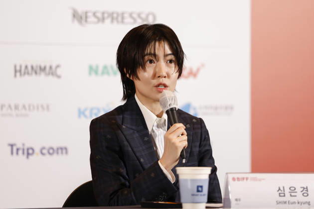 The Table: Day and Night cast at Busan International Film Festival South Korean actor Shim Eun-kyung speaks during a press conference for The Table: Day and Night, the opening film of the 31st Busan International Film Festival (BIFF), at the Busan Cinema Center in Busan, South Korea, on October 06, 2026. Busan South Korea  Copyright: xMatrixxImages JungxUi-Chelx