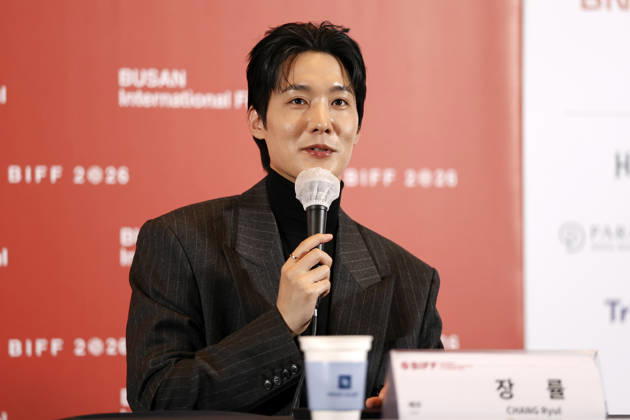 The Table: Day and Night cast at Busan International Film Festival South Korean actor Chang Ryul speaks during a press conference for The Table: Day and Night, the opening film of the 31st Busan International Film Festival (BIFF), at the Busan Cinema Center in Busan, South Korea, on October 06, 2026. Busan South Korea  Copyright: xMatrixxImages JungxUi-Chelx