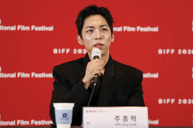 The Table: Day and Night cast at Busan International Film Festival South Korean actor Joo Jong-hyuk speaks during a press conference for The Table: Day and Night, the opening film of the 31st Busan International Film Festival (BIFF), at the Busan Cinema Center in Busan, South Korea, on October 06, 2026. Busan South Korea  Copyright: xMatrixxImages JungxUi-Chelx