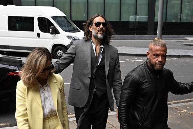 Russell Brand arrives at court for a preliminary hearing LONDON, UNITED KINGDOM - OCTOBER 6: British comedian and actor Russell Brand arrives at Southwark Crown Court for a preliminary hearing regarding rape and sexual assault charges in London, United Kingdom on October 6, 2026. Rasid Necati Aslim Anadolu London United Kingdom. Editorial use only. Please get in touch for any other usage. Copyright: x2026xAnadoluxRasidxNecatixAslimx
