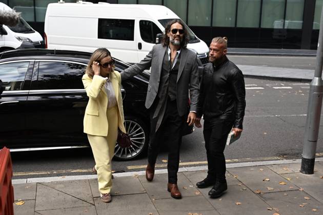 Russell Brand arrives at court for a preliminary hearing LONDON, UNITED KINGDOM - OCTOBER 6: British comedian and actor Russell Brand arrives at Southwark Crown Court for a preliminary hearing regarding rape and sexual assault charges in London, United Kingdom on October 6, 2026. Rasid Necati Aslim Anadolu London United Kingdom. Editorial use only. Please get in touch for any other usage. Copyright: x2026xAnadoluxRasidxNecatixAslimx