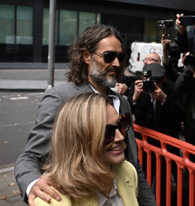 Russell Brand arrives at court for a preliminary hearing LONDON, UNITED KINGDOM - OCTOBER 6: British comedian and actor Russell Brand arrives at Southwark Crown Court for a preliminary hearing regarding rape and sexual assault charges in London, United Kingdom on October 6, 2026. Rasid Necati Aslim Anadolu London United Kingdom. Editorial use only. Please get in touch for any other usage. Copyright: x2026xAnadoluxRasidxNecatixAslimx