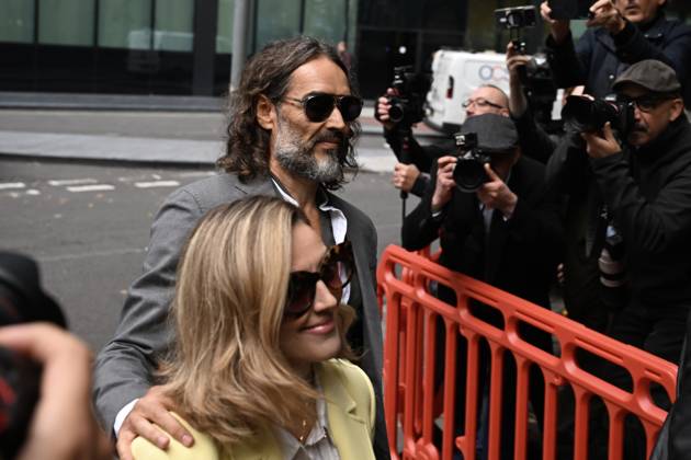 Russell Brand arrives at court for a preliminary hearing LONDON, UNITED KINGDOM - OCTOBER 6: British comedian and actor Russell Brand arrives at Southwark Crown Court for a preliminary hearing regarding rape and sexual assault charges in London, United Kingdom on October 6, 2026. Rasid Necati Aslim Anadolu London United Kingdom. Editorial use only. Please get in touch for any other usage. Copyright: x2026xAnadoluxRasidxNecatixAslimx