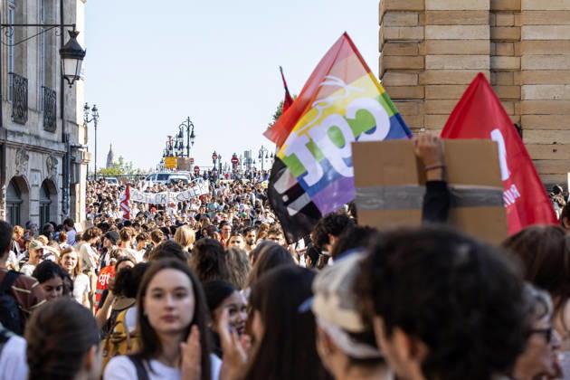 Students Demonstration Over Education Conditions - Bordeaux High school students demonstrate in the streets during a nationwide mobilization calling for more resources and improved conditions in school, in Bordeaux, France, on October 6, 2026. Photo by Margot Le Gonidec ABACAPRESS.COM Bordeaux France Copyright: xLexGonidecxMargot ABACAx