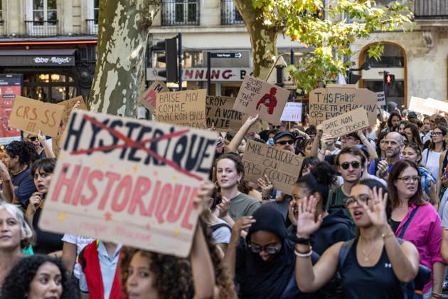 Students Demonstration Over Education Conditions - Bordeaux High school students demonstrate in the streets during a nationwide mobilization calling for more resources and improved conditions in school, in Bordeaux, France, on October 6, 2026. Photo by Margot Le Gonidec ABACAPRESS.COM Bordeaux France Copyright: xLexGonidecxMargot ABACAx