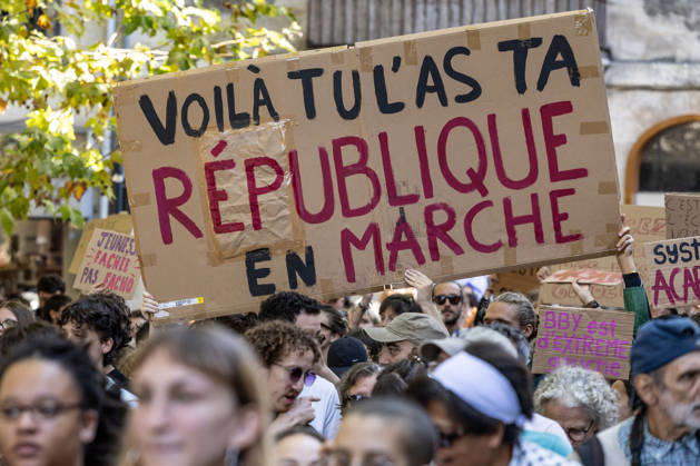 Students Demonstration Over Education Conditions - Bordeaux High school students demonstrate in the streets during a nationwide mobilization calling for more resources and improved conditions in school, in Bordeaux, France, on October 6, 2026. Photo by Margot Le Gonidec ABACAPRESS.COM Bordeaux France Copyright: xLexGonidecxMargot ABACAx