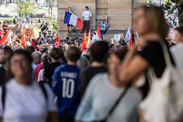 Students Demonstration Over Education Conditions - Bordeaux High school students demonstrate in the streets during a nationwide mobilization calling for more resources and improved conditions in school, in Bordeaux, France, on October 6, 2026. Photo by Margot Le Gonidec ABACAPRESS.COM Bordeaux France Copyright: xLexGonidecxMargot ABACAx