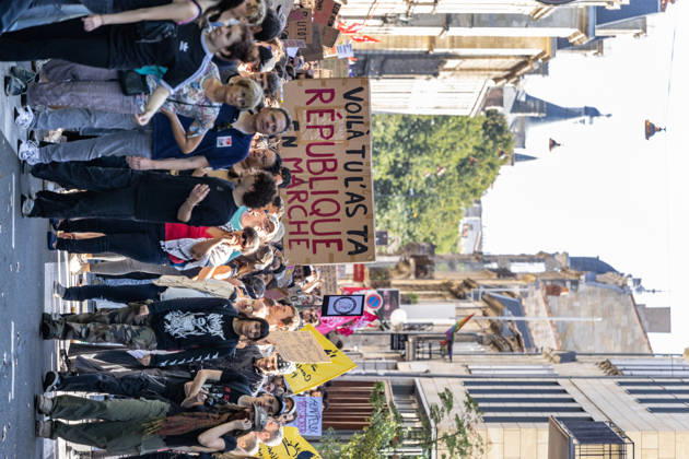 Students Demonstration Over Education Conditions - Bordeaux High school students demonstrate in the streets during a nationwide mobilization calling for more resources and improved conditions in school, in Bordeaux, France, on October 6, 2026. Photo by Margot Le Gonidec ABACAPRESS.COM Bordeaux France Copyright: xLexGonidecxMargot ABACAx