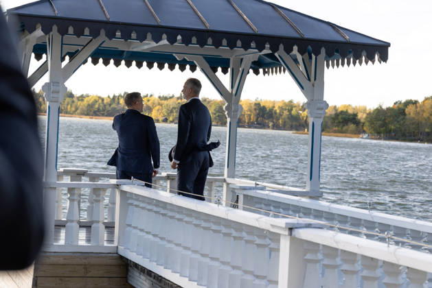 October 6, 2026, Helsinki, Uusimaa, Finland: King FELIPE VI of Spain is welcomed by Finnish Prime Minister PETTERI ORPO at the Prime Minister s official residence during the King s state visit to Finland. Helsinki Finland - ZUMAt172 20261006_zip_t172_059 Copyright: xJosexTabaresx