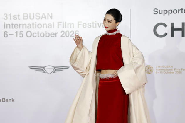 stars gather at busan international film festival in south korea Chinese actress Fan Bingbing poses for photographs during a photocall ahead of the opening ceremony of the 31st Busan International Film Festival (BIFF) at the Busan Cinema Center in Busan, South Korea, on October 06, 2026. Busan South Korea Copyright: xMatrixxImages JungxUi-Chelx