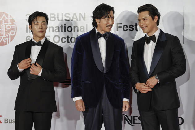 stars gather at busan international film festival in south korea (L-R) South Korean actors Woo Do-hwan, Jung Woo-sung and Hyun Bin pose for photographs during a photocall ahead of the opening ceremony of the 31st Busan International Film Festival (BIFF) at the Busan Cinema Center in Busan, South Korea, on October 06, 2026. Busan South Korea Copyright: xMatrixxImages JungxUi-Chelx