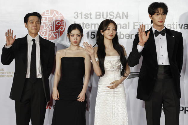stars gather at busan international film festival in south korea (L-R) South Korean actors Kang You-seok, Bae Gang-hee, Cho Yi-hyun and Kim Jae-won pose for photographs during a photocall ahead of the opening ceremony of the 31st Busan International Film Festival (BIFF) at the Busan Cinema Center in Busan, South Korea, on October 06, 2026. Busan South Korea Copyright: xMatrixxImages JungxUi-Chelx
