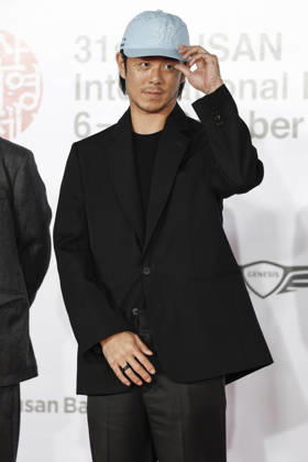 stars gather at busan international film festival in south korea South Korean rapper Beenzino poses for photographs during a photocall ahead of the opening ceremony of the 31st Busan International Film Festival (BIFF) at the Busan Cinema Center in Busan, South Korea, on October 06, 2026. Busan South Korea Copyright: xMatrixxImages JungxUi-Chelx