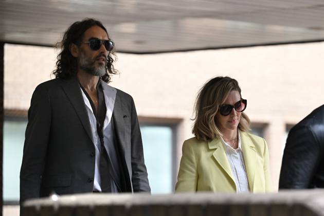 Russell Brand and his wife leave court in London LONDON, UNITED KINGDOM - OCTOBER 6: British comedian Russell Brand (L) leaves Southwark Crown Court with his wife, Laura Brand (R), following a preliminary hearing related to rape and sexual assault allegations against him in London, United Kingdom, on October 6, 2026. Rasid Necati Aslim Anadolu London United Kingdom. Editorial use only. Please get in touch for any other usage. Copyright: x2026xAnadoluxRasidxNecatixAslimx