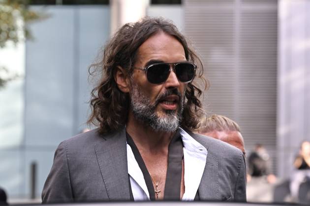 Russell Brand and his wife leave court in London LONDON, UNITED KINGDOM - OCTOBER 6: British comedian Russell Brand leaves Southwark Crown Court with his wife, Laura Brand (not seen), following a preliminary hearing related to rape and sexual assault allegations against him in London, United Kingdom, on October 6, 2026. Rasid Necati Aslim Anadolu London United Kingdom. Editorial use only. Please get in touch for any other usage. Copyright: x2026xAnadoluxRasidxNecatixAslimx