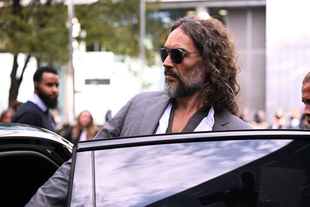 Russell Brand and his wife leave court in London LONDON, UNITED KINGDOM - OCTOBER 6: British comedian Russell Brand leaves Southwark Crown Court with his wife, Laura Brand (not seen), following a preliminary hearing related to rape and sexual assault allegations against him in London, United Kingdom, on October 6, 2026. Rasid Necati Aslim Anadolu London United Kingdom. Editorial use only. Please get in touch for any other usage. Copyright: x2026xAnadoluxRasidxNecatixAslimx