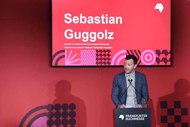 Eröffnung der 78. Frankfurter Buchmesse Sebastian Guggolz, Vorsteher des Börsenvereins des Deutschen Buchhandels, spricht bei der Eröffnungspressekonferenz zur Frankfurter Buchmesse 2026. Ehrengastland im Jahr 2026 ist Tschechien. Die 78. Frankfurter Buchmesse findet vom 7. - 11. Oktober 2026 statt. Frankfurt am Main Messegelände Hessen Deutschland