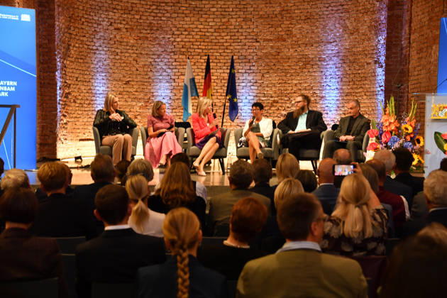Übersicht Verleihung der Bayerischen Staatsmedaille für soziale Verdienste 2026 Allerheiligen-Hofkirche München 06. Oktober 2026