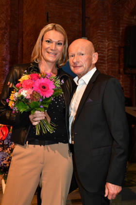 Maria Höfl-Riesch mit Freund Johann Schrempf Verleihung der Bayerischen Staatsmedaille für soziale Verdienste 2026 Allerheiligen-Hofkirche München 06. Oktober 2026