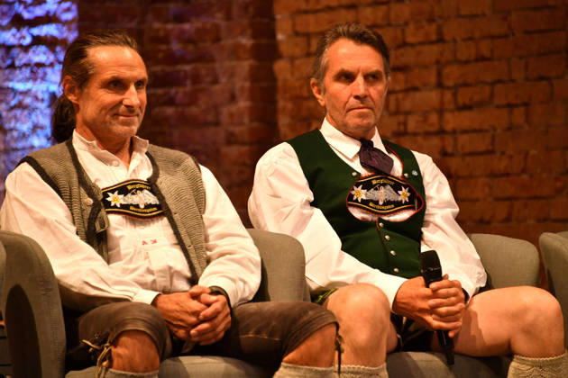 Alexander Huber und Thomas Huber (Huber Buam) bei der Verleihung der Bayerischen Staatsmedaille fuer soziale Verdienste in der Allerheiligen-Hofkirche, Residenz am 6.10.2026 in Muenchen Alexander Huber and his brother Thomas Huber attend the presentation of the Bavarian State Medal for Social Merit in the All Saints Court Church (Allerheiligen-Hofkirche) at the Residenz on October 6, 2026 in Munich, Germany Bayerische Staatsmedaille fuer Maria Riesch und die Huber Brueder in Muenchen