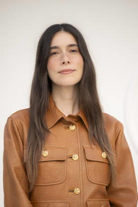 Louis Vuitton - Photocall - Paris Fashion Week EB Danielle Haim attends the Louis Vuitton Womenswear Spring Summer 2027 show as part of Paris Fashion Week on October 06, 2026 in Paris, France. Photo by Eliot Blondet ABACAPRESS.COM Paris France France  Copyright: xBlondetxEliot ABACAx