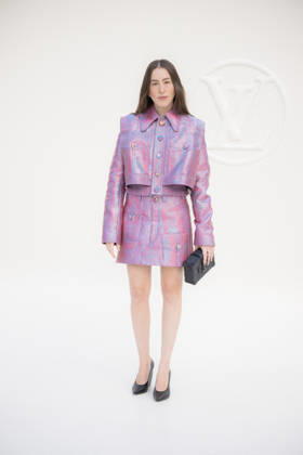 Louis Vuitton - Photocall - Paris Fashion Week EB Alana Haim attends the Louis Vuitton Womenswear Spring Summer 2027 show as part of Paris Fashion Week on October 06, 2026 in Paris, France. Photo by Eliot Blondet ABACAPRESS.COM Paris France France  Copyright: xBlondetxEliot ABACAx