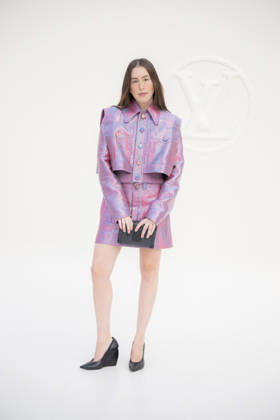 Louis Vuitton - Photocall - Paris Fashion Week EB Alana Haim attends the Louis Vuitton Womenswear Spring Summer 2027 show as part of Paris Fashion Week on October 06, 2026 in Paris, France. Photo by Eliot Blondet ABACAPRESS.COM Paris France France  Copyright: xBlondetxEliot ABACAx