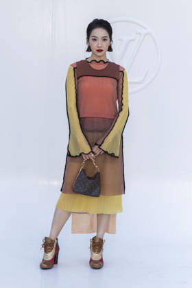 Victoria Song at the photocall for the Louis Vuitton Spring Summer 2027 Women’s Ready-to-Wear collection during Paris Fashion Week (PFW) at the Cité internationale universitaire de Paris, France, on October 6, 2026. Olivier Borde, Bestimage. Photocall at the Louis Vuitton Women’s Ready-to-Wear Spring Summer 2027 show as part of Paris Fashion Week on October 6, 2026, in Paris, France.  Copyright: xOLIVIERxBORDEx xBESTIMAGExOLIVIERxBORDEx xBESTIMAGEx