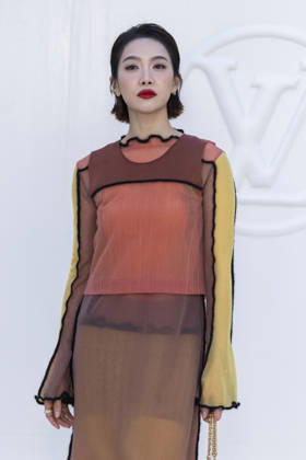 Victoria Song at the photocall for the Louis Vuitton Spring Summer 2027 Women’s Ready-to-Wear collection during Paris Fashion Week (PFW) at the Cité internationale universitaire de Paris, France, on October 6, 2026. Olivier Borde, Bestimage. Photocall at the Louis Vuitton Women’s Ready-to-Wear Spring Summer 2027 show as part of Paris Fashion Week on October 6, 2026, in Paris, France.  Copyright: xOLIVIERxBORDEx xBESTIMAGExOLIVIERxBORDEx xBESTIMAGEx