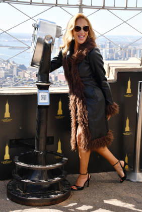 Jessie James Decker Visits the Empire State Building NEW YORK, NY- OCTOBER 6: Karen Parker at the Empire State Building to Celebrate the Release of New Cookbook The Secret Sauce: A Family Cookbook Seasoned with Love on October 6, 2026 in New York City. Credit: John Fycke AdMedia New York City New York USA EDITORIAL USE ONLY Copyright: xx JohnxFycke AdMediax admphotosthree019325