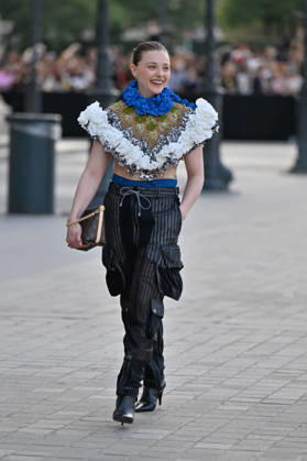 PFW Louis Vuitton Outside Arrivals Chloe Grace Moretz arriving at Louis Vuitton show during Paris Fashion Week, in Paris, France on 6 October 2026. Photo by Julien Reynaud APS-Medias ABACAPRESS.COM Paris France  Copyright: xReynaudxJulien APS-Medias ABACAx
