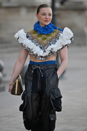 PFW Louis Vuitton Outside Arrivals Chloe Grace Moretz arriving at Louis Vuitton show during Paris Fashion Week, in Paris, France on 6 October 2026. Photo by Julien Reynaud APS-Medias ABACAPRESS.COM Paris France  Copyright: xReynaudxJulien APS-Medias ABACAx