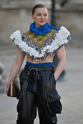 PFW Louis Vuitton Outside Arrivals Chloe Grace Moretz arriving at Louis Vuitton show during Paris Fashion Week, in Paris, France on 6 October 2026. Photo by Julien Reynaud APS-Medias ABACAPRESS.COM Paris France  Copyright: xReynaudxJulien APS-Medias ABACAx
