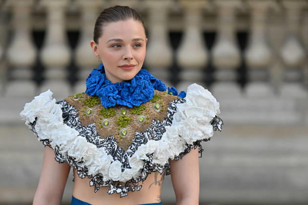 PFW Louis Vuitton Outside Arrivals Chloe Grace Moretz arriving at Louis Vuitton show during Paris Fashion Week, in Paris, France on 6 October 2026. Photo by Julien Reynaud APS-Medias ABACAPRESS.COM Paris France  Copyright: xReynaudxJulien APS-Medias ABACAx
