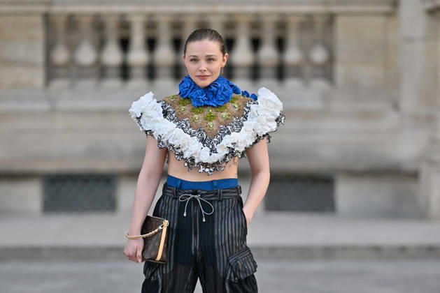 PFW Louis Vuitton Outside Arrivals Chloe Grace Moretz arriving at Louis Vuitton show during Paris Fashion Week, in Paris, France on 6 October 2026. Photo by Julien Reynaud APS-Medias ABACAPRESS.COM Paris France  Copyright: xReynaudxJulien APS-Medias ABACAx