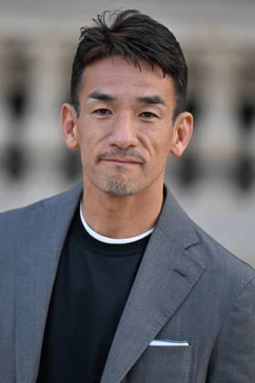 PFW Louis Vuitton Outside Arrivals Hidetoshi Nakata arriving at Louis Vuitton show during Paris Fashion Week, in Paris, France on 6 October 2026. Photo by Julien Reynaud APS-Medias ABACAPRESS.COM Paris France  Copyright: xReynaudxJulien APS-Medias ABACAx