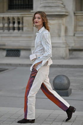 PFW Louis Vuitton Outside Arrivals Giulia Maenza arriving at Louis Vuitton show during Paris Fashion Week, in Paris, France on 6 October 2026. Photo by Julien Reynaud APS-Medias ABACAPRESS.COM Paris France  Copyright: xReynaudxJulien APS-Medias ABACAx