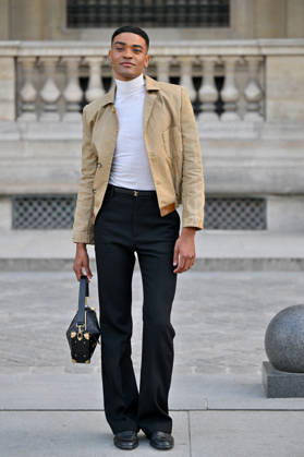 PFW Louis Vuitton Outside Arrivals Owen Thiele arriving at Louis Vuitton show during Paris Fashion Week, in Paris, France on 6 October 2026. Photo by Julien Reynaud APS-Medias ABACAPRESS.COM Paris France  Copyright: xReynaudxJulien APS-Medias ABACAx