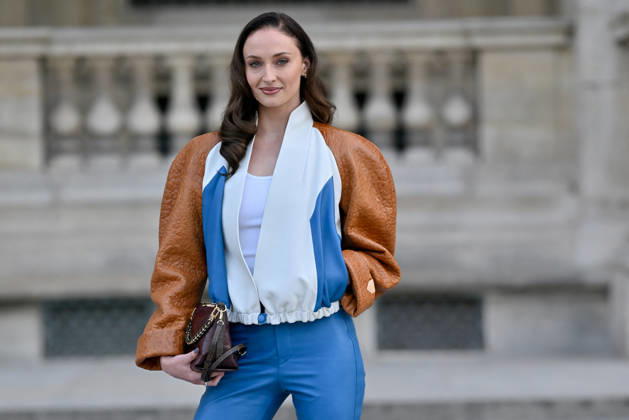PFW Louis Vuitton Outside Arrivals Sophie Turner arriving at Louis Vuitton show during Paris Fashion Week, in Paris, France on 6 October 2026. Photo by Julien Reynaud APS-Medias ABACAPRESS.COM Paris France  Copyright: xReynaudxJulien APS-Medias ABACAx