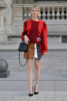PFW Louis Vuitton Outside Arrivals Saoirse Ronan arriving at Louis Vuitton show during Paris Fashion Week, in Paris, France on 6 October 2026. Photo by Julien Reynaud APS-Medias ABACAPRESS.COM Paris France  Copyright: xReynaudxJulien APS-Medias ABACAx