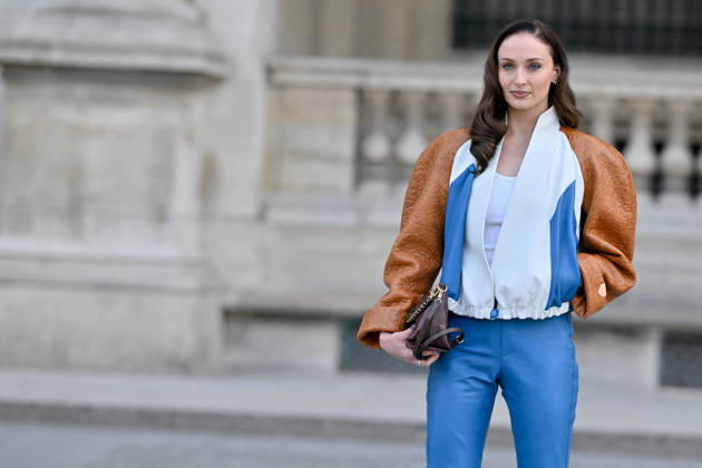 PFW Louis Vuitton Outside Arrivals Sophie Turner arriving at Louis Vuitton show during Paris Fashion Week, in Paris, France on 6 October 2026. Photo by Julien Reynaud APS-Medias ABACAPRESS.COM Paris France  Copyright: xReynaudxJulien APS-Medias ABACAx