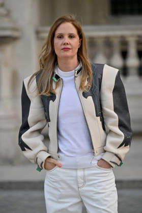 PFW Louis Vuitton Outside Arrivals Justine Triet arriving at Louis Vuitton show during Paris Fashion Week, in Paris, France on 6 October 2026. Photo by Julien Reynaud APS-Medias ABACAPRESS.COM Paris France  Copyright: xReynaudxJulien APS-Medias ABACAx
