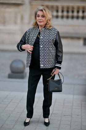 PFW Louis Vuitton Outside Arrivals Catherine Deneuve arriving at Louis Vuitton show during Paris Fashion Week, in Paris, France on 6 October 2026. Photo by Julien Reynaud APS-Medias ABACAPRESS.COM Paris France  Copyright: xReynaudxJulien APS-Medias ABACAx