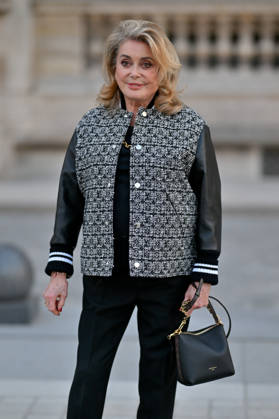 PFW Louis Vuitton Outside Arrivals Catherine Deneuve arriving at Louis Vuitton show during Paris Fashion Week, in Paris, France on 6 October 2026. Photo by Julien Reynaud APS-Medias ABACAPRESS.COM Paris France  Copyright: xReynaudxJulien APS-Medias ABACAx