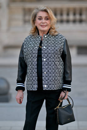 PFW Louis Vuitton Outside Arrivals Catherine Deneuve arriving at Louis Vuitton show during Paris Fashion Week, in Paris, France on 6 October 2026. Photo by Julien Reynaud APS-Medias ABACAPRESS.COM Paris France  Copyright: xReynaudxJulien APS-Medias ABACAx