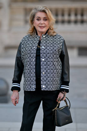 PFW Louis Vuitton Outside Arrivals Catherine Deneuve arriving at Louis Vuitton show during Paris Fashion Week, in Paris, France on 6 October 2026. Photo by Julien Reynaud APS-Medias ABACAPRESS.COM Paris France  Copyright: xReynaudxJulien APS-Medias ABACAx